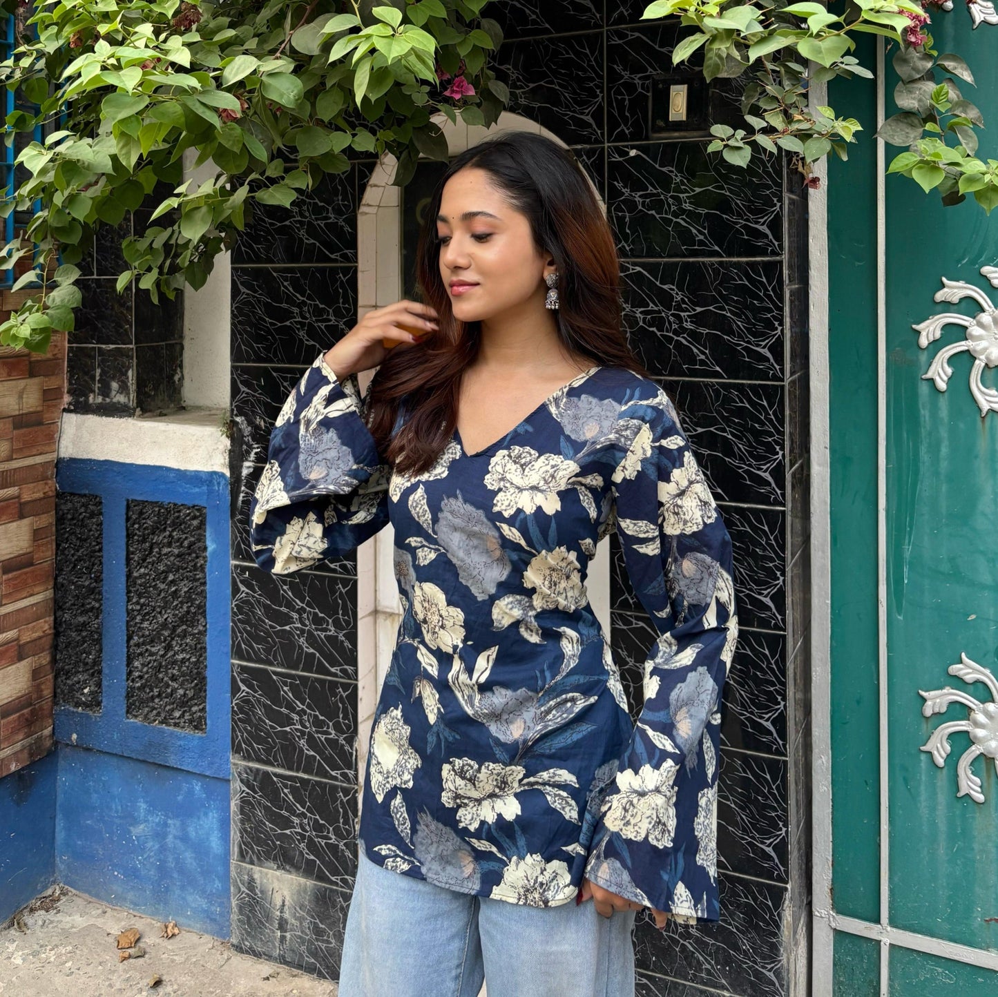 LILY - Bell Sleeve