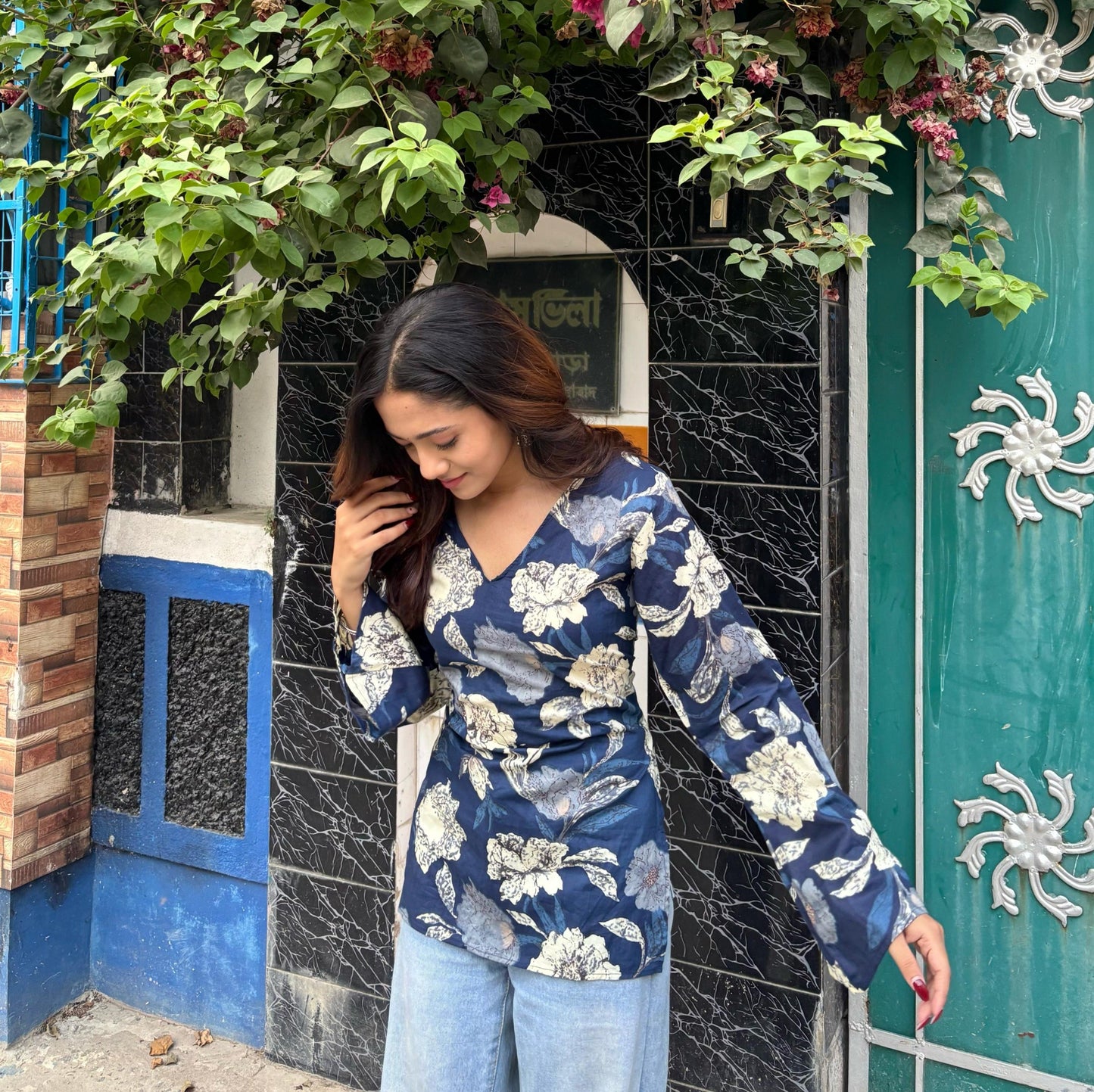 LILY - Bell Sleeve