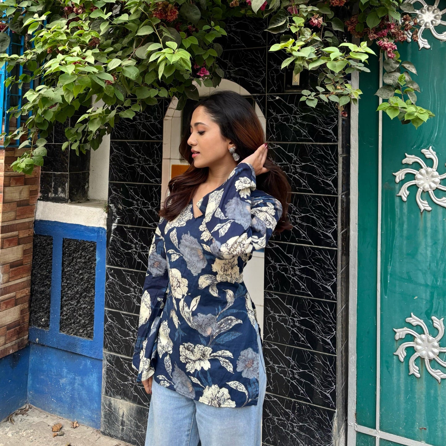 LILY - Bell Sleeve