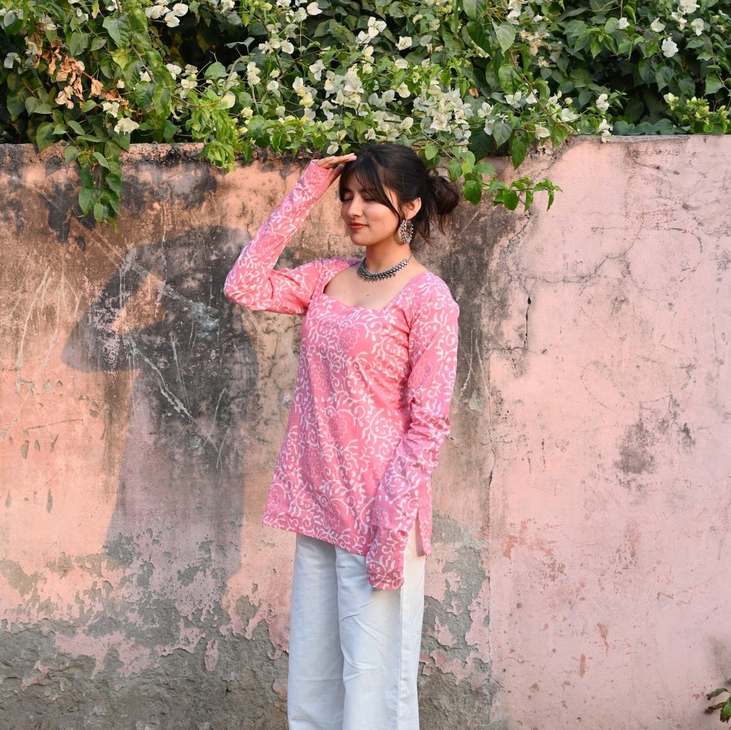 MISHTI - Adjuster Back 90s Kurti