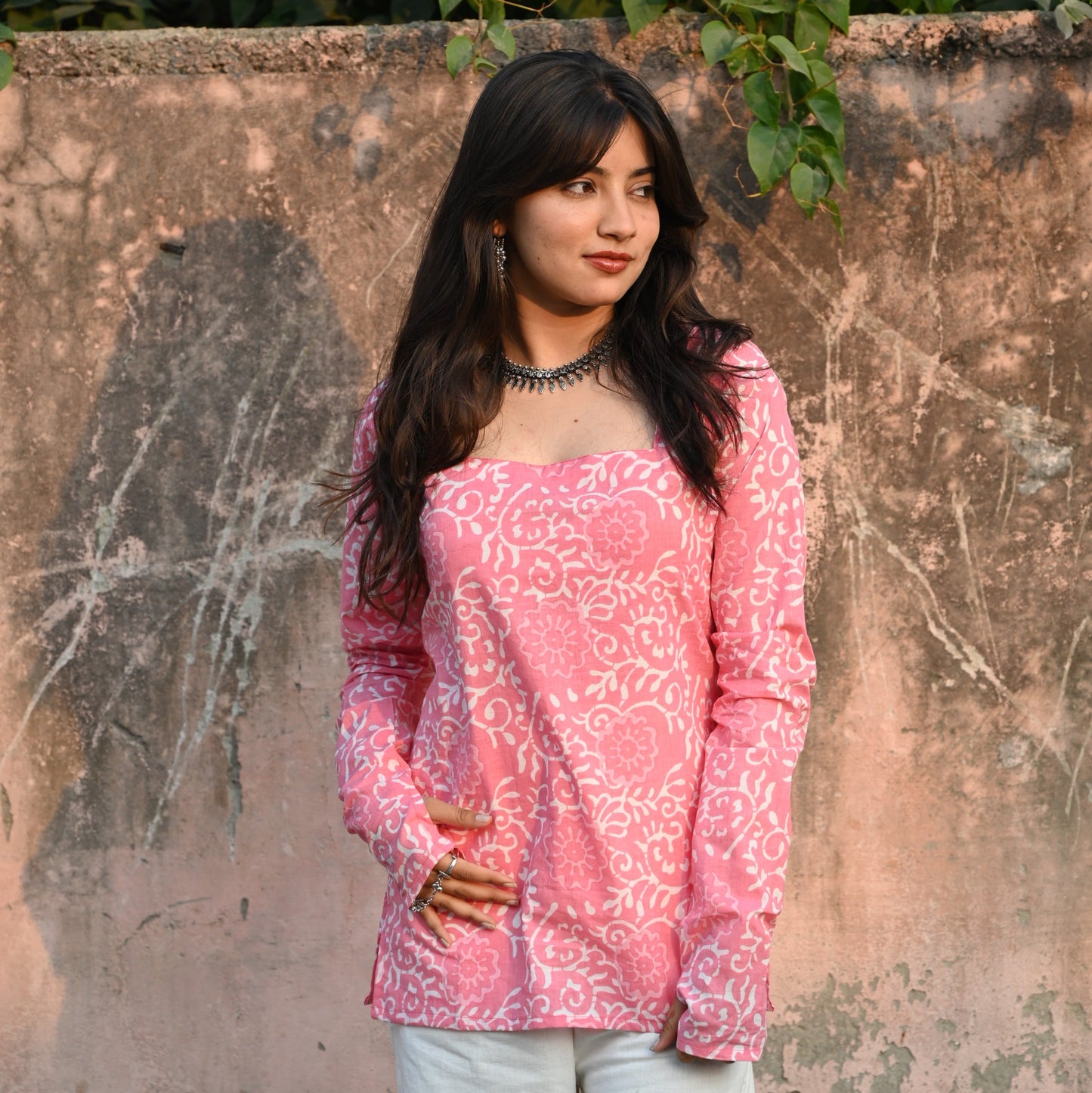 MISHTI - Adjuster Back 90s Kurti
