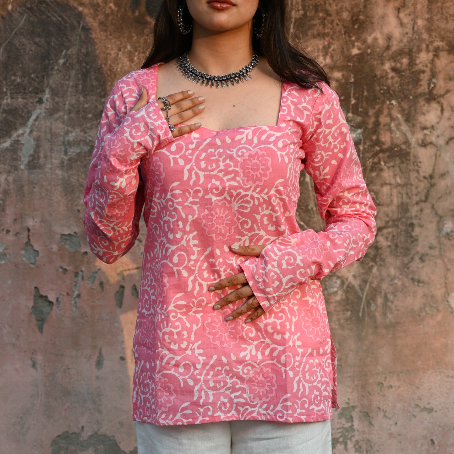MISHTI - Adjuster Back 90s Kurti