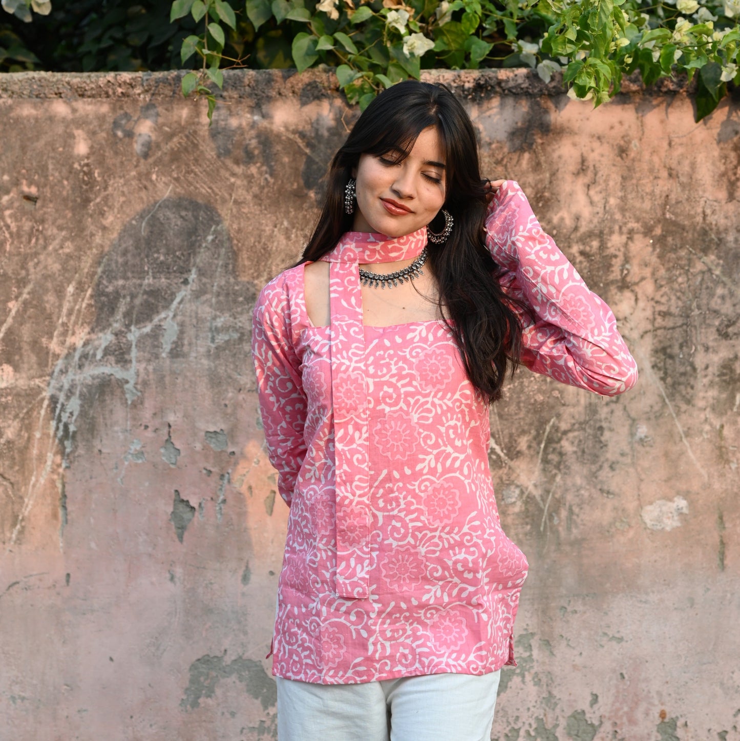 MISHTI - Adjuster Back 90s Kurti