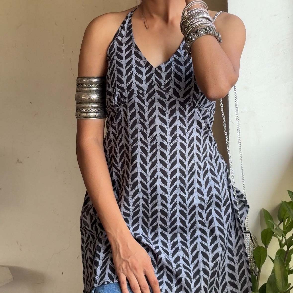 BEBO - Halter Neck