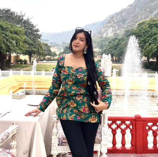 CHANDNI - Sweetheart Neck